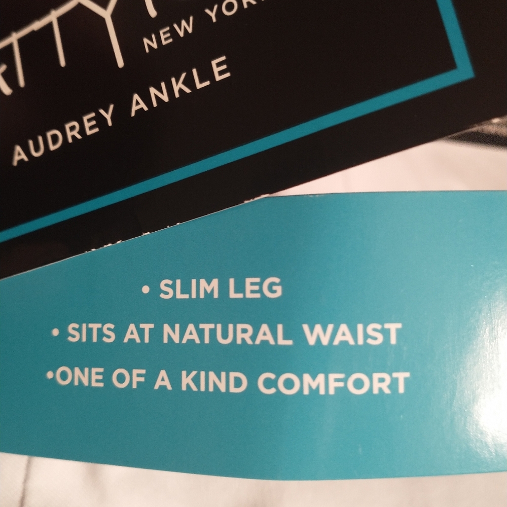 NWT Attyre Audrey Ankle  Slim Leg White Pants with Colorful Striped Hem - Picture 12 of 13